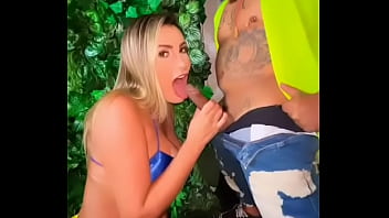 Andressa urach cavalgando